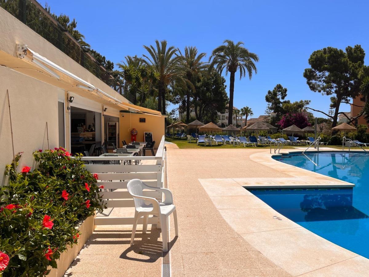 Vistas al Mar Marbella del Este Exterior foto
