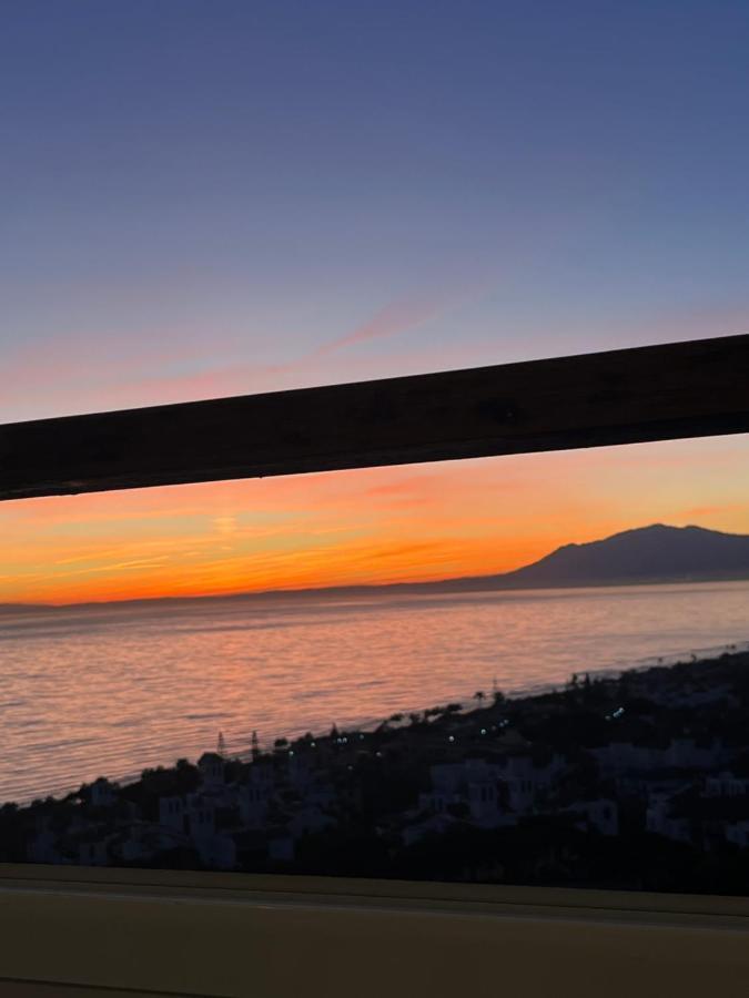 Vistas al Mar Marbella del Este Exterior foto