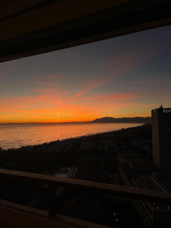 Vistas al Mar Marbella del Este Exterior foto